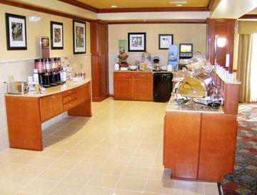 Hampton Montgomery-south-airport Hotel 3*